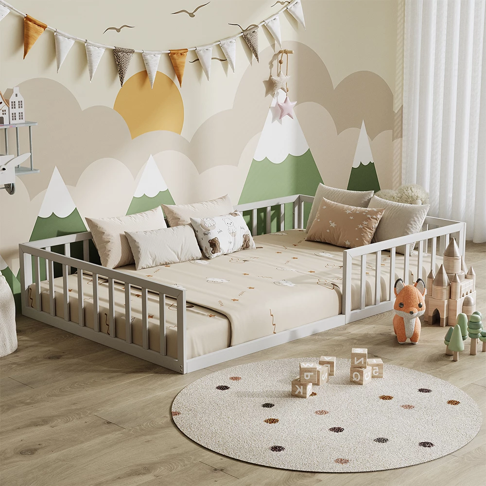 Bodenbett aus Metall in Weiß, dargestellt im Ambiente mit Dekoration