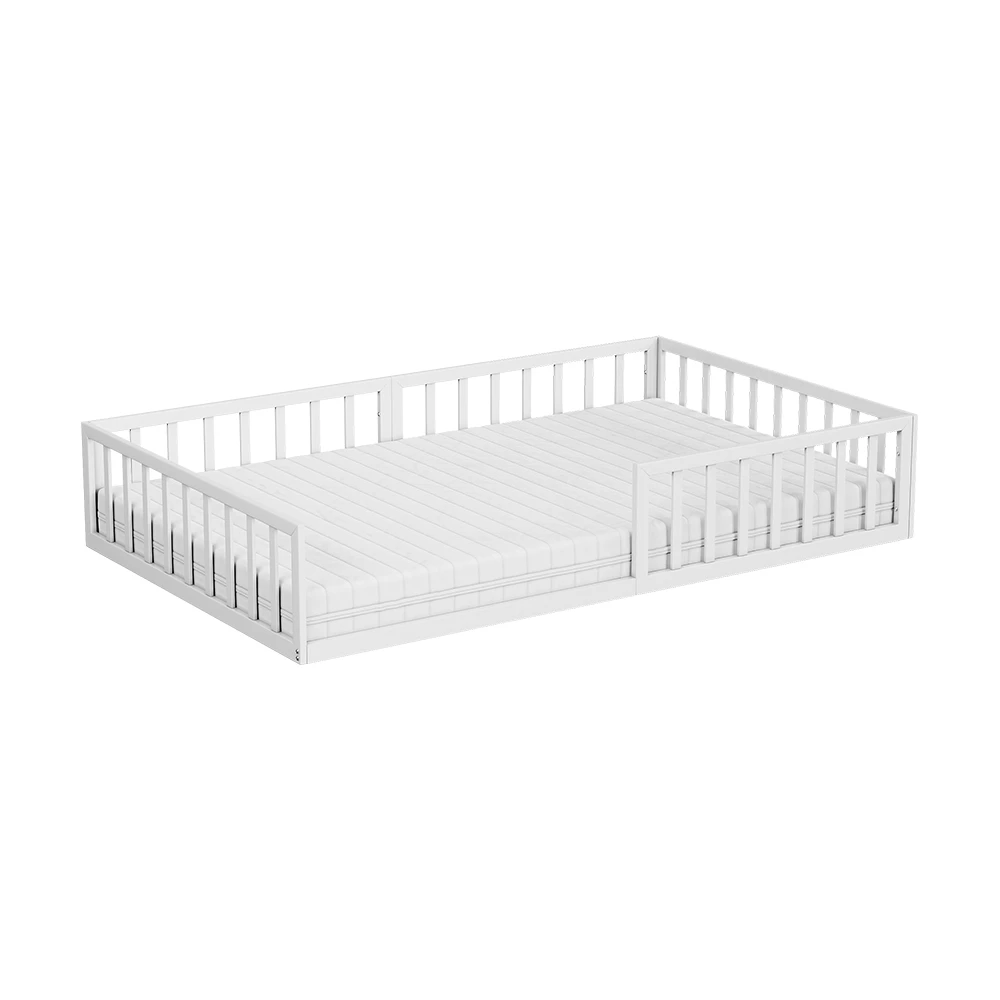Lit pour enfant en Blanc sur fond blanc