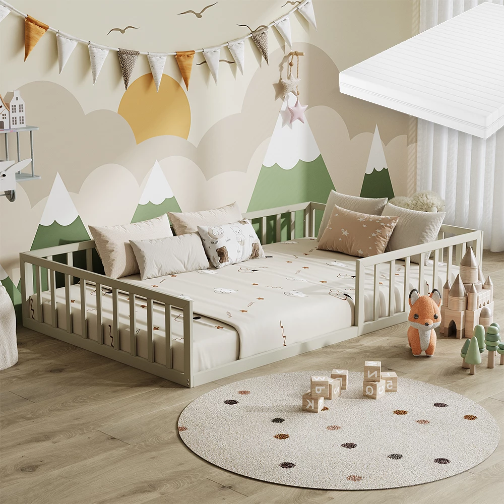 Bodenbett aus Metall in Greige, dargestellt im Ambiente mit Dekoration