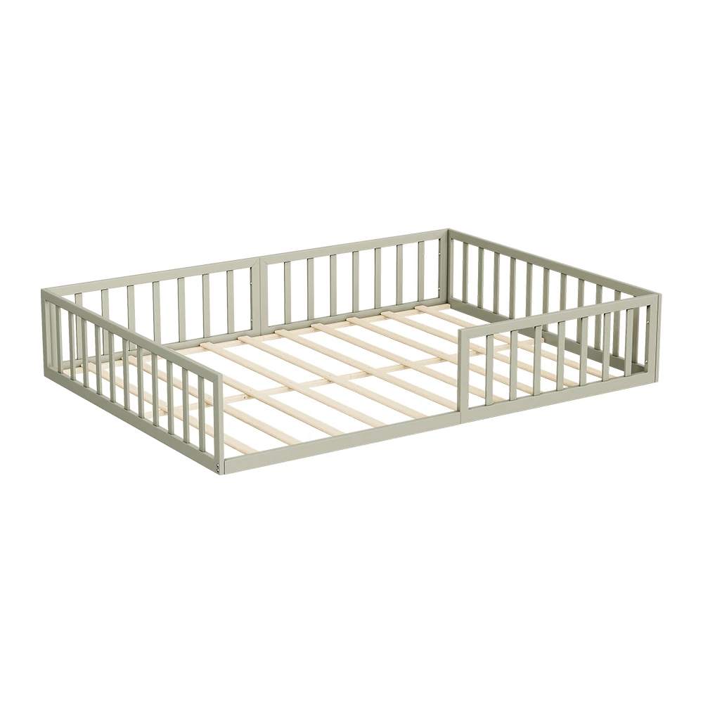 Kinderbed in Grijs on white background