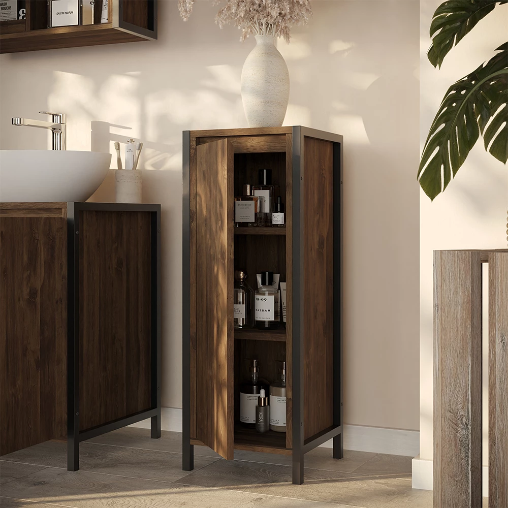 Nahaufnahme von Midischrank in Eiche/Schwarz, zeigt Design- und Oberflächendetails