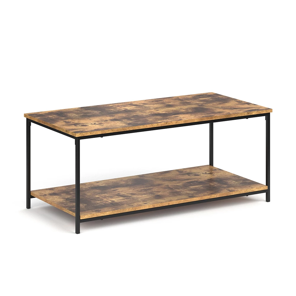 Couchtisch in Antikholz auf weißem Hintergrund