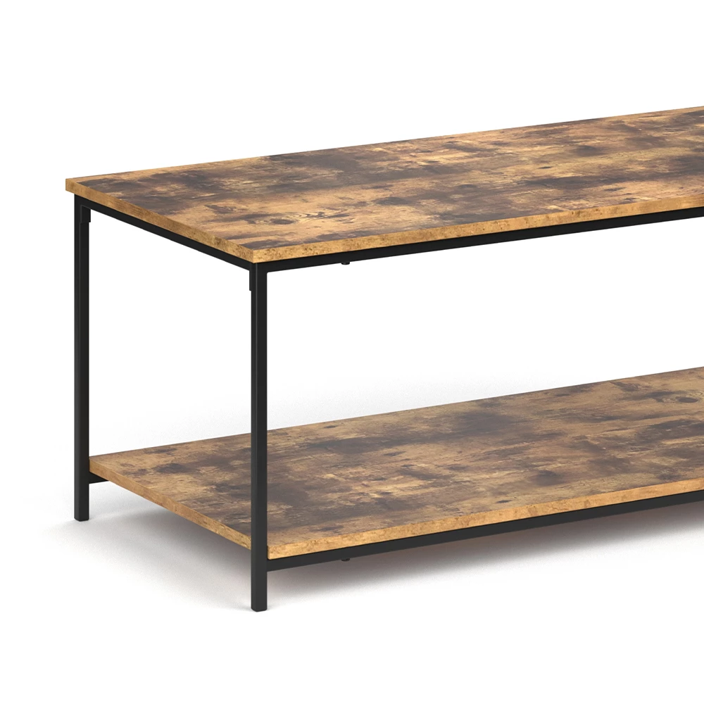 Nahaufnahme von Couchtisch in Antikholz, zeigt Design- und Oberflächendetails