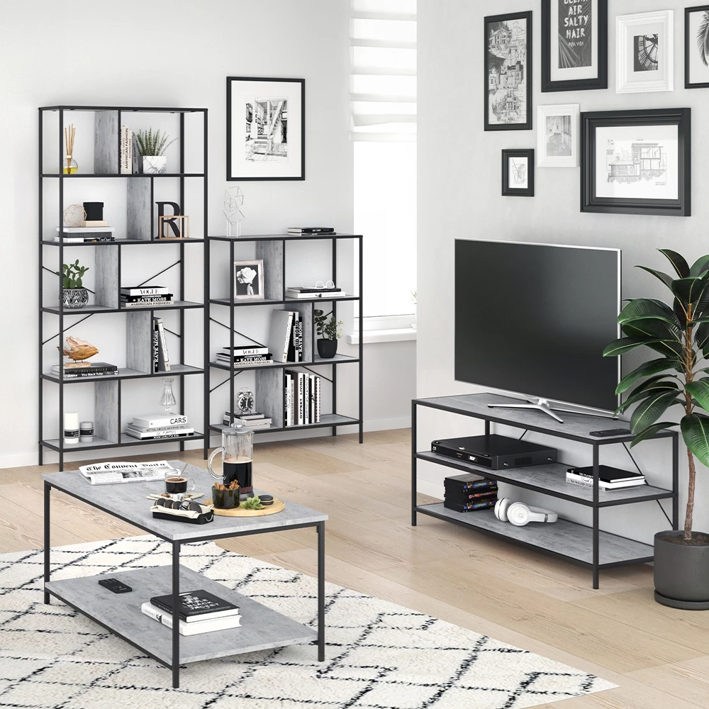 Lowboard in Beton, dargestellt im Ambiente mit Dekoration