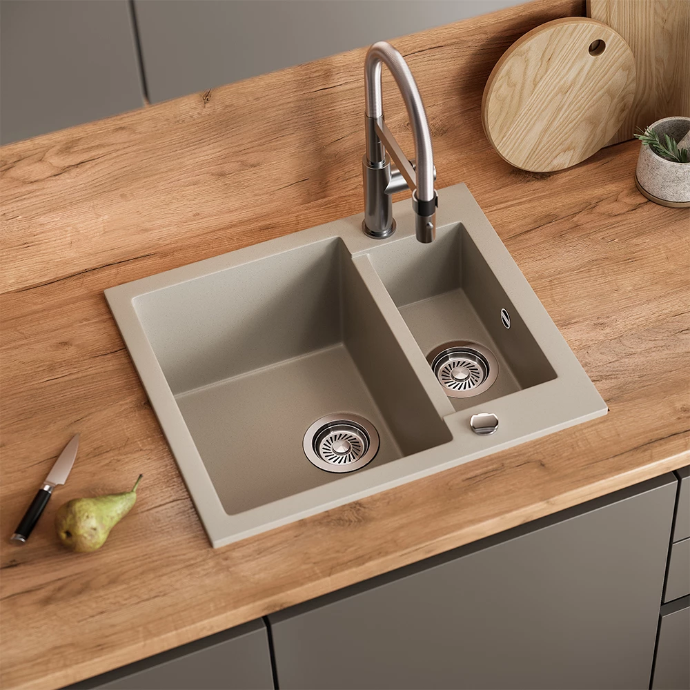 Spülbecken in Beige, dargestellt im Ambiente mit Dekoration