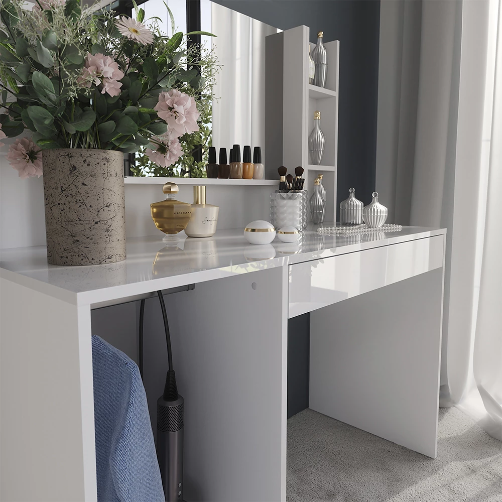 Primo piano di Tavolo da toeletta in Bianco/bianco lucido, mostrando texture/dettagli