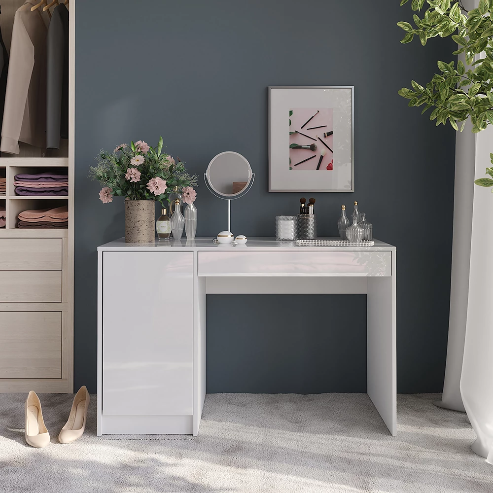 Coiffeuse en blanc/blanc brillant, présenté dans un décor ambiant avec décoration