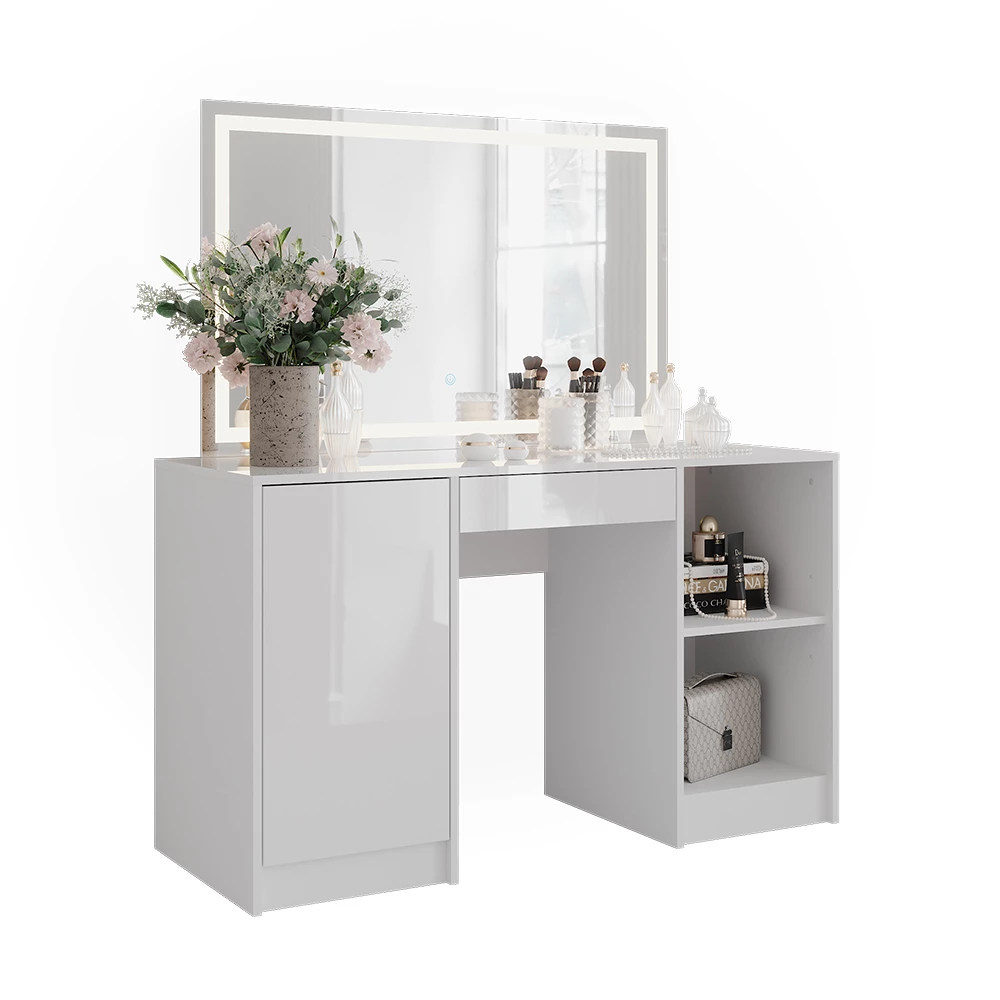 Coiffeuse en blanc/blanc brillant sur fond blanc avec des éléments décoratifs