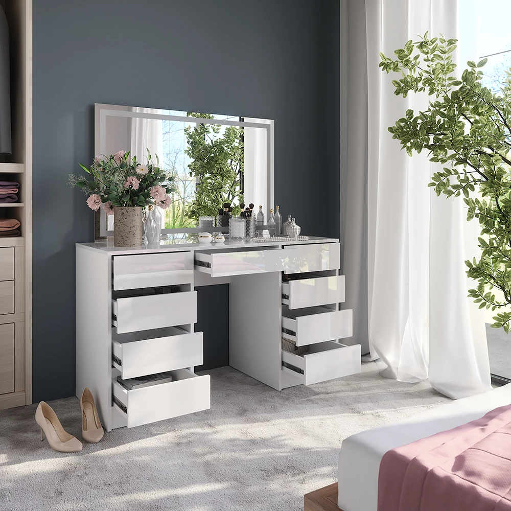 Primo piano di Tavolo da toeletta in Bianco/bianco lucido, mostrando design e dettagli della superficie