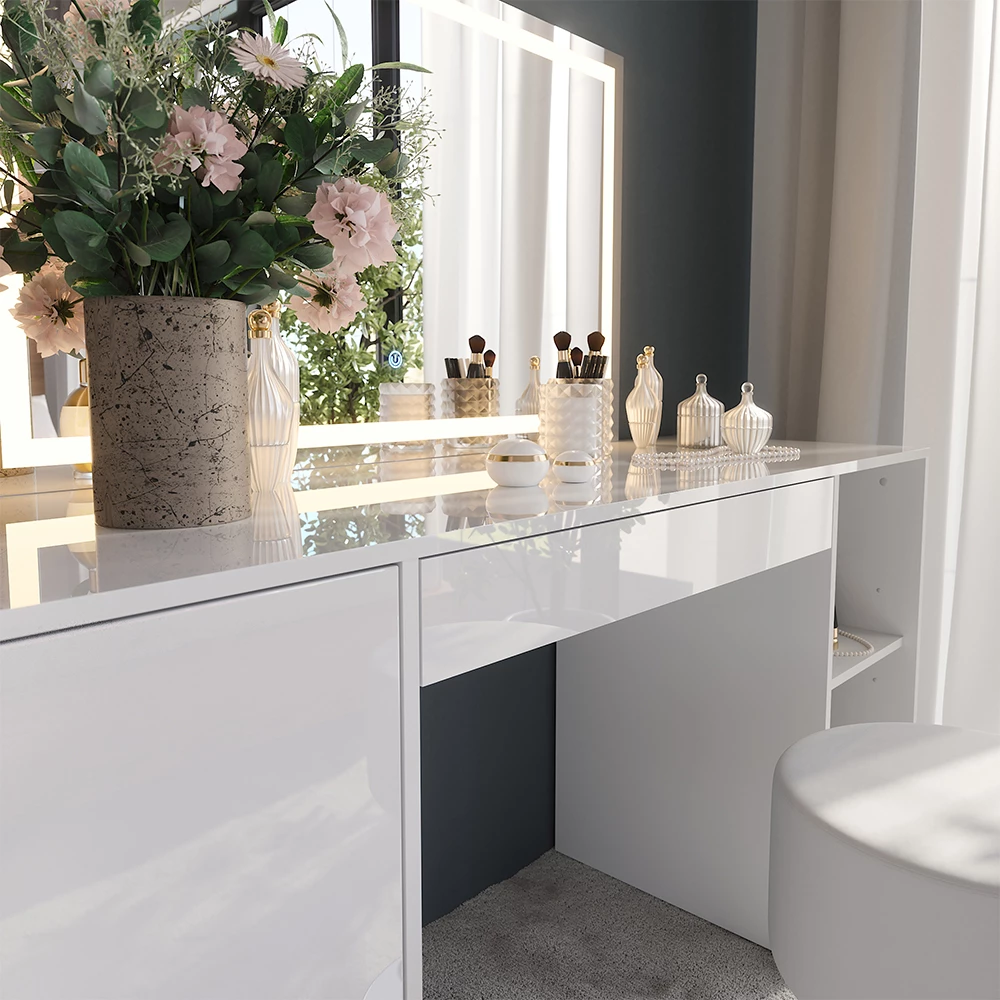 Gros plan de Coiffeuse en blanc/blanc brillant, montrant la texture/les détails