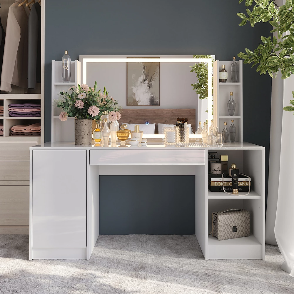 Kaptafel met licht in Wit/wit hoogglans, getoond in een sfeervolle omgeving met decoratie