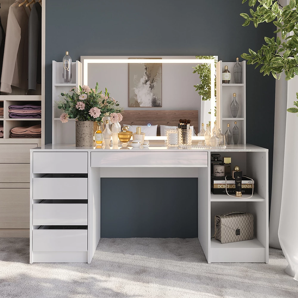 Schminktisch in Weiß/Weiß Hochglanz, dargestellt im Ambiente mit Dekoration