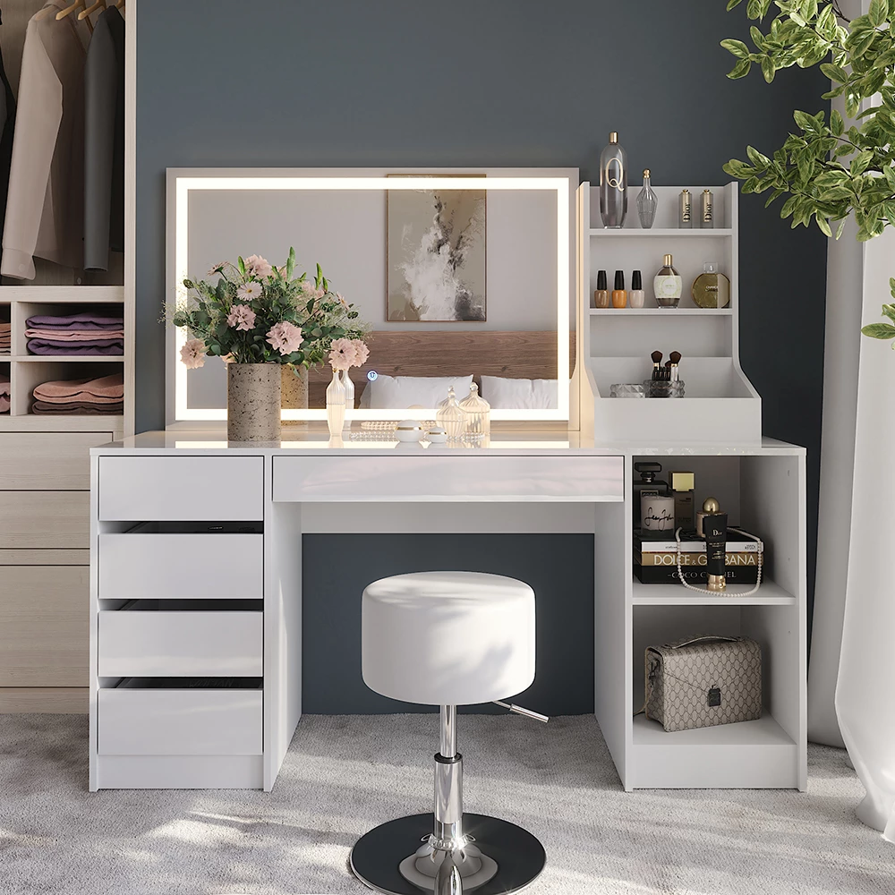 Coiffeuse en blanc/blanc brillant, présenté dans un décor ambiant avec décoration