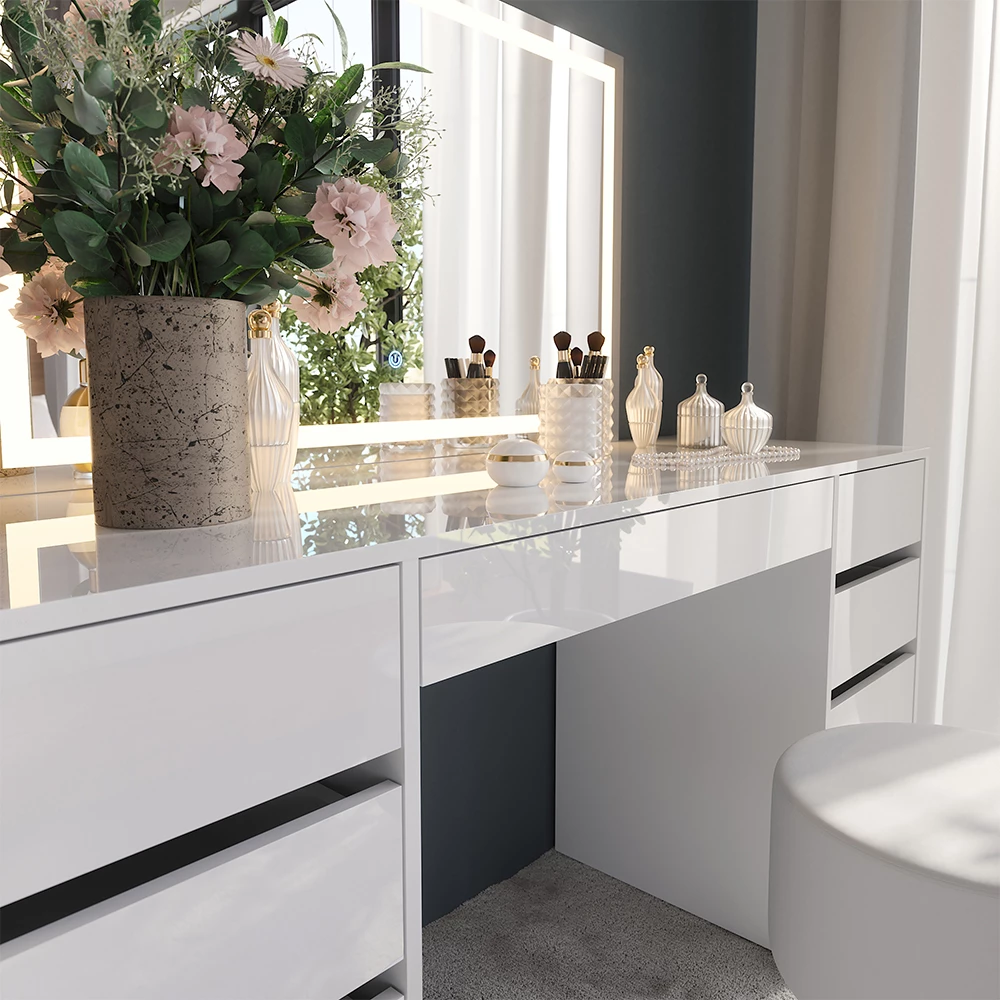 Nahaufnahme von Schminktisch in Weiß/Weiß Hochglanz, zeigt Textur/Details