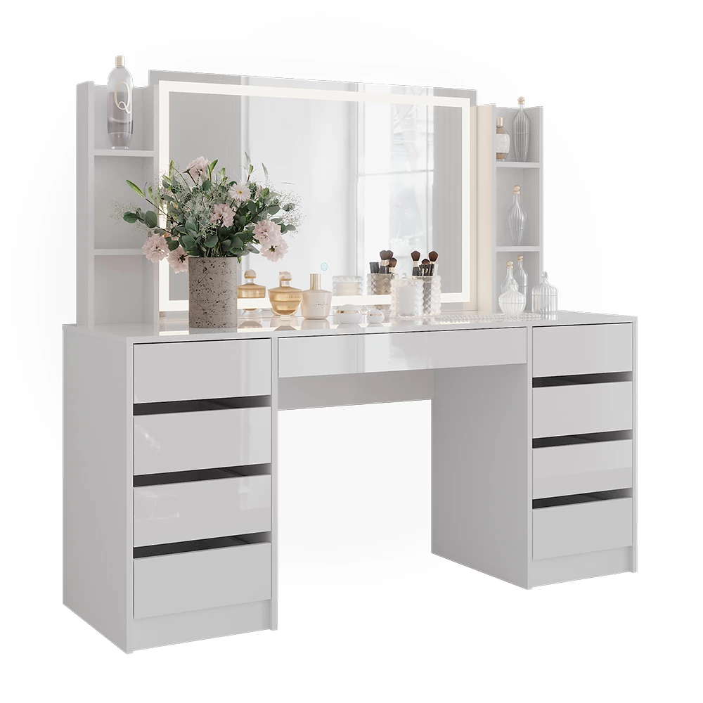 Coiffeuse en blanc/blanc brillant sur fond blanc avec des éléments décoratifs
