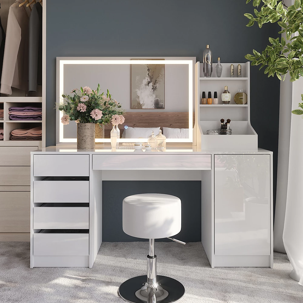 Coiffeuse en blanc/blanc brillant, présenté dans un décor ambiant avec décoration