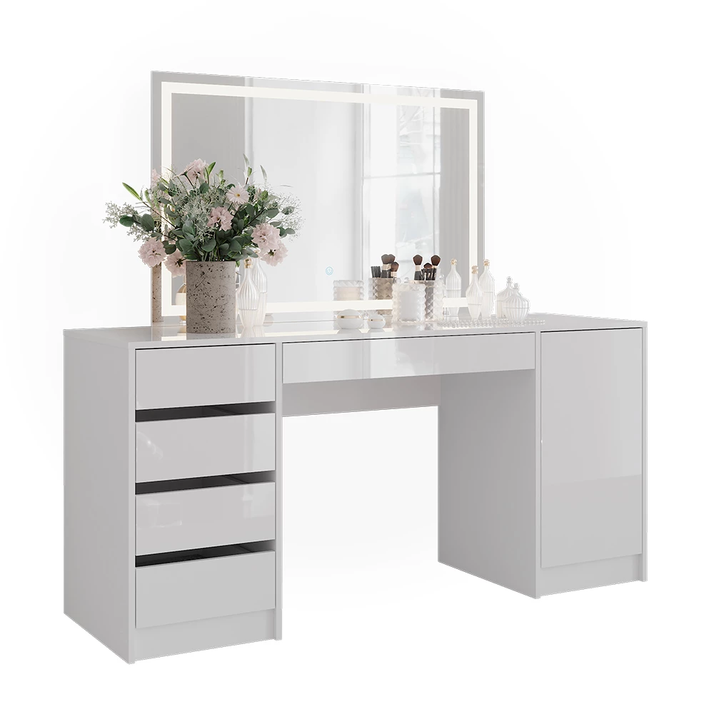 Schminktisch in Weiß/Weiß Hochglanz auf weißem Hintergrund mit dekorativen Elementen