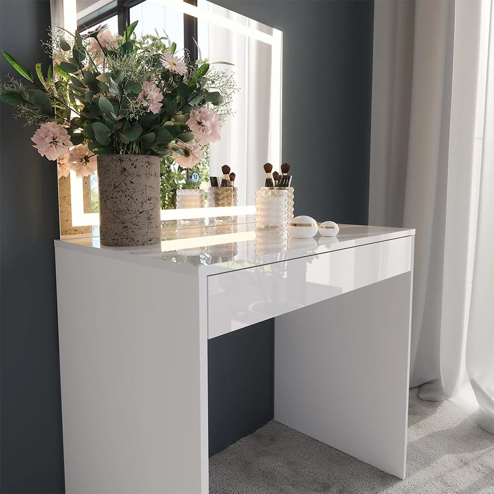 Nahaufnahme von Schminktisch in Weiß/Weiß Hochglanz, zeigt Textur/Details