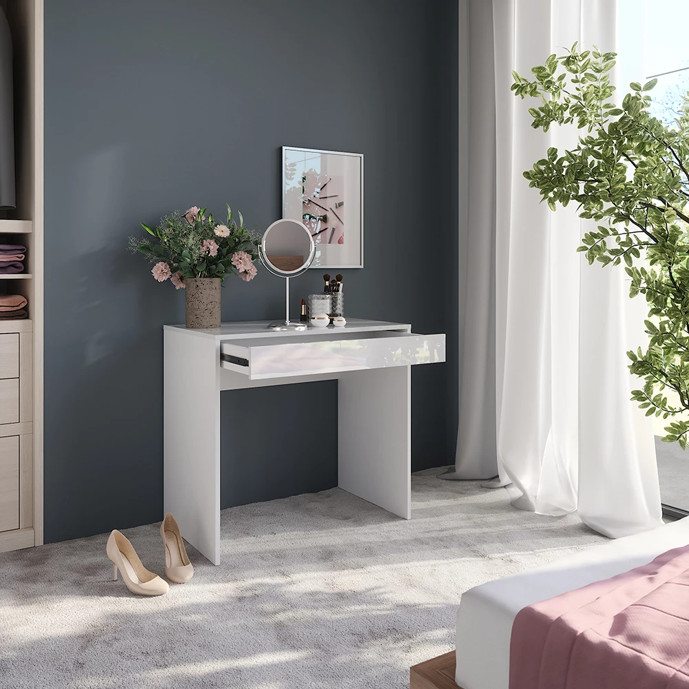 Gros plan de Coiffeuse en blanc/blanc brillant, montrant le design et les détails de surface