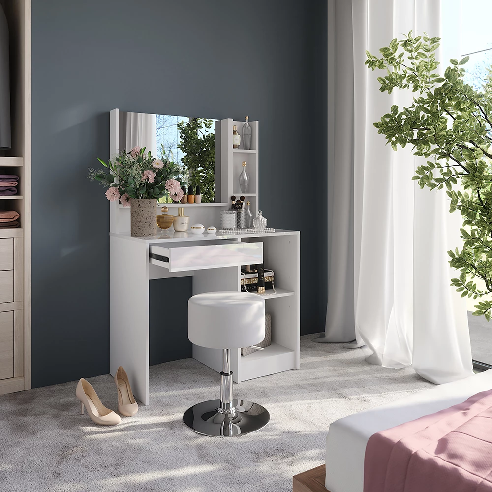 Primo piano di Tavolo da toeletta in Bianco/bianco lucido, mostrando design e dettagli della superficie