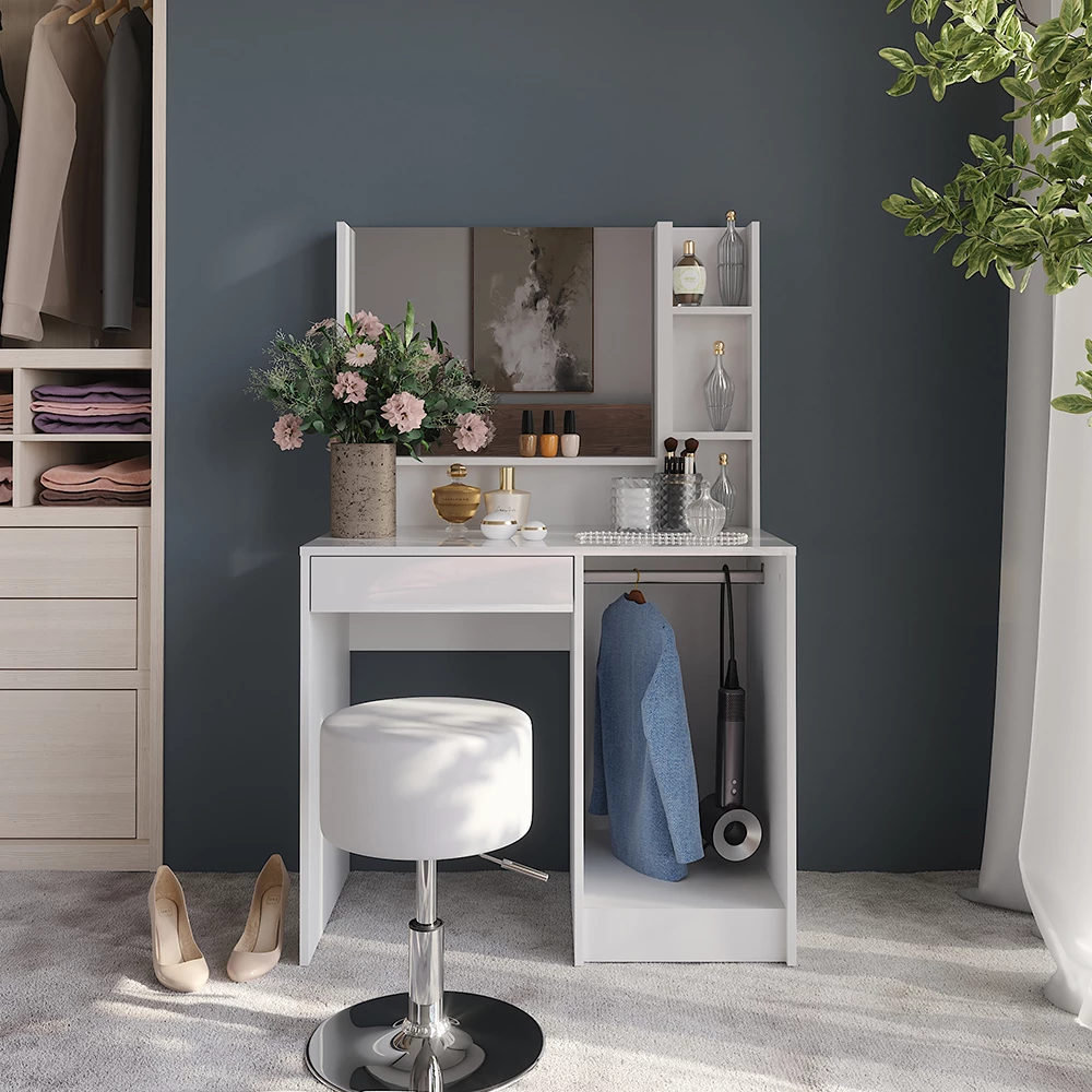 Makeupbord i farven Hvid/hvid højglans, vist i et miljø med dekoration