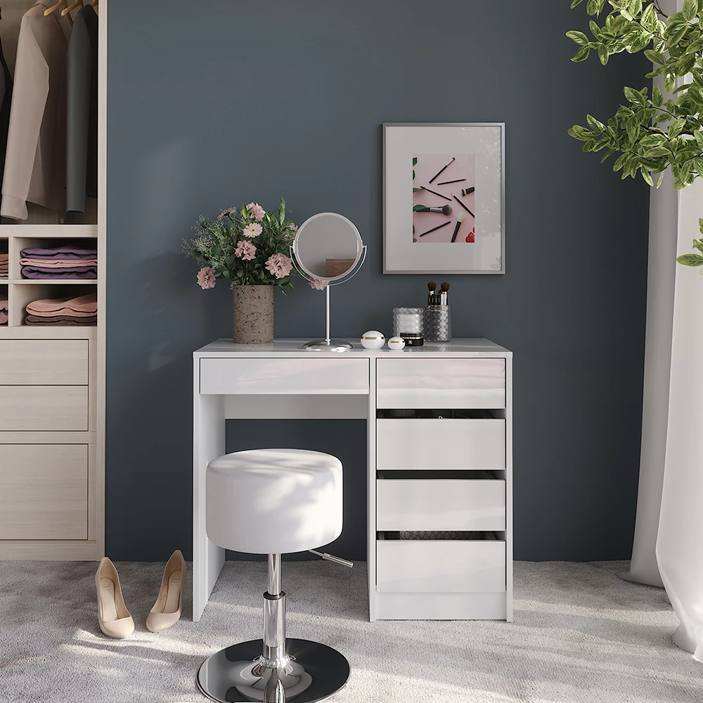 Coiffeuse en blanc/blanc brillant, présenté dans un décor ambiant avec décoration