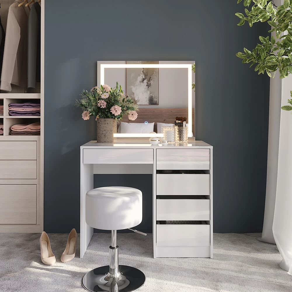 Coiffeuse en blanc/blanc brillant, présenté dans un décor ambiant avec décoration