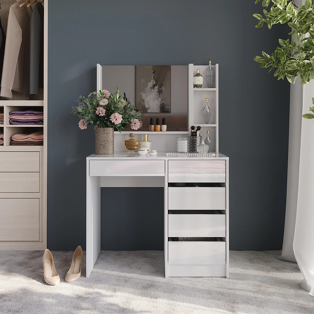 Stolik do przebierania w kolorze Biały/biały wysoki połysk na białym tle z elementami dekoracyjnymi