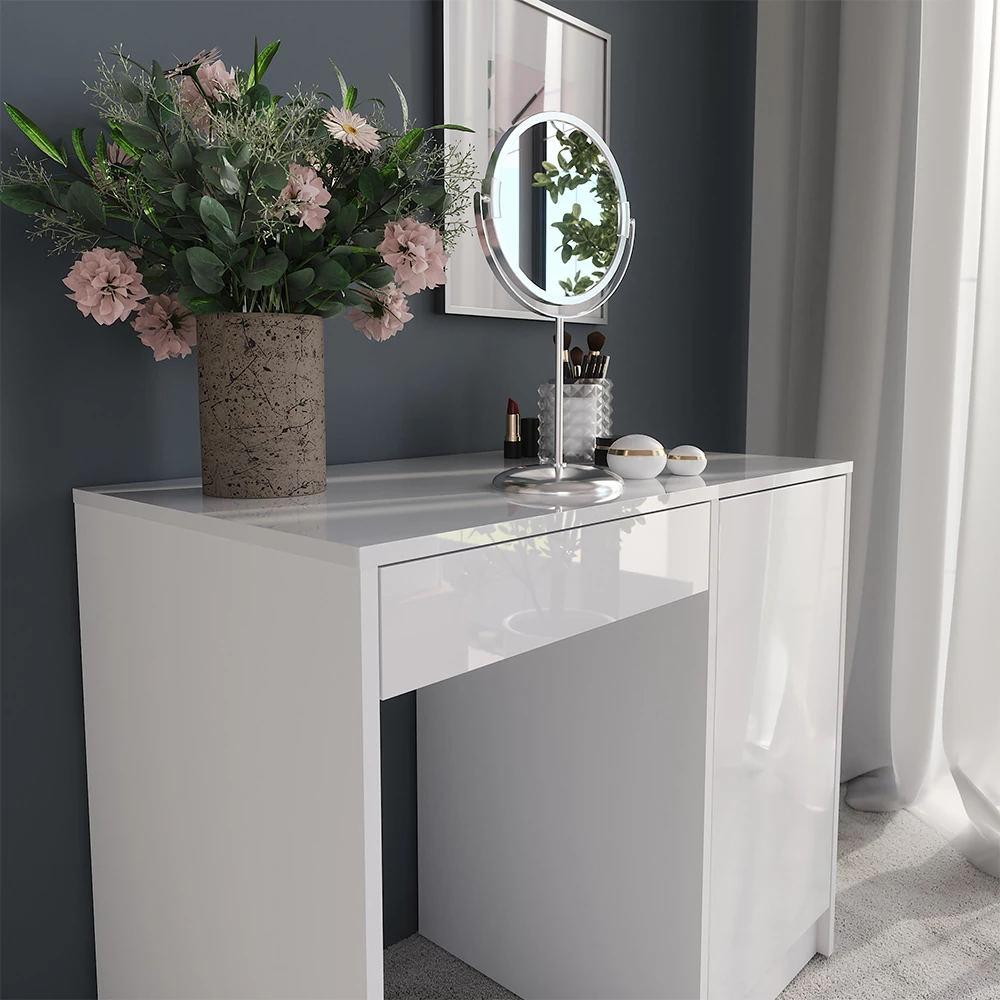 Primo piano di Tavolo da toeletta in Bianco/bianco lucido, mostrando texture/dettagli