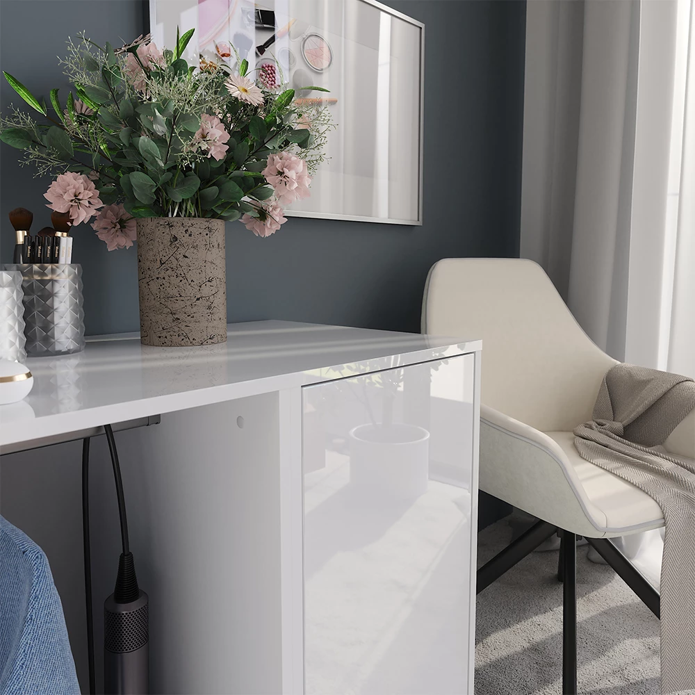 Close-up of Sideboard in Wit/wit hoogglans, showing texture/details