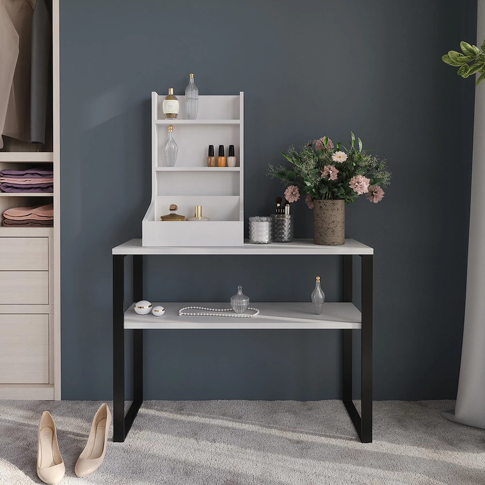 Anstellschrank in Weiß, dargestellt im Ambiente mit Dekoration