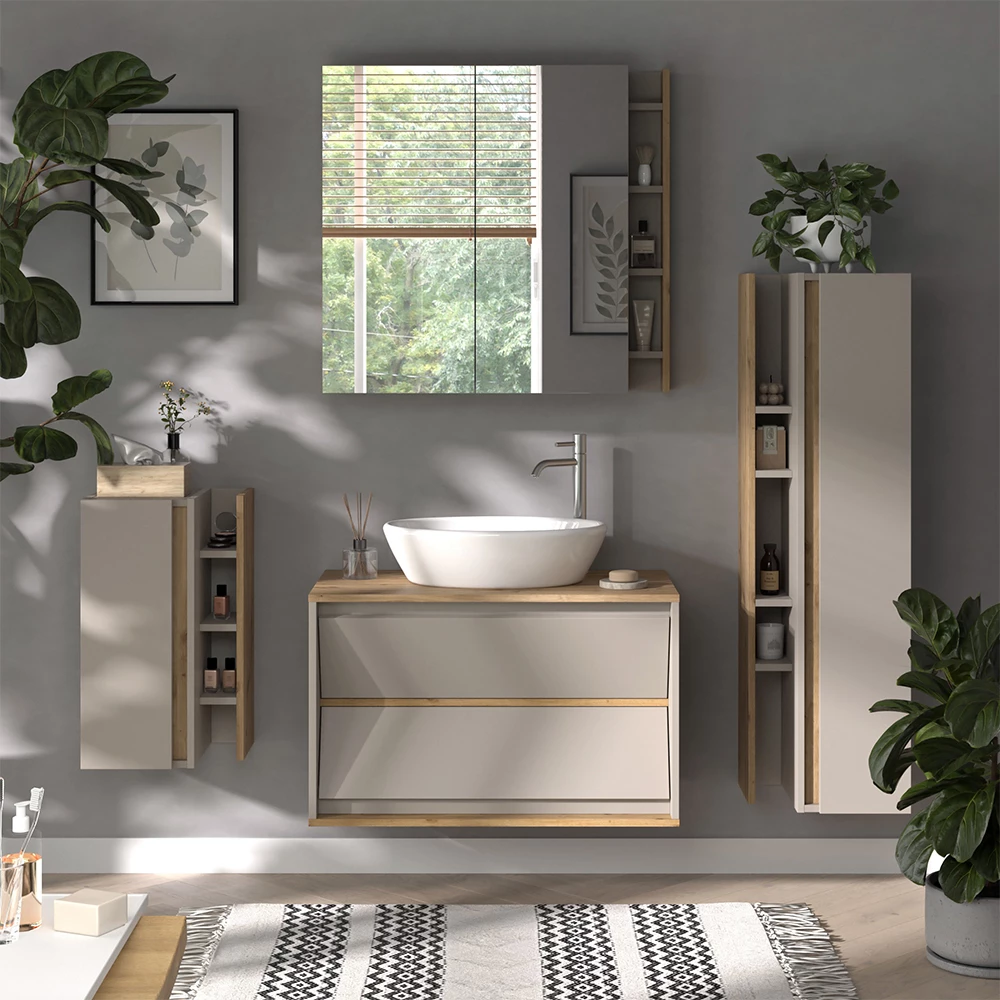 Midischrank in Cashmere, dargestellt im Ambiente mit Dekoration