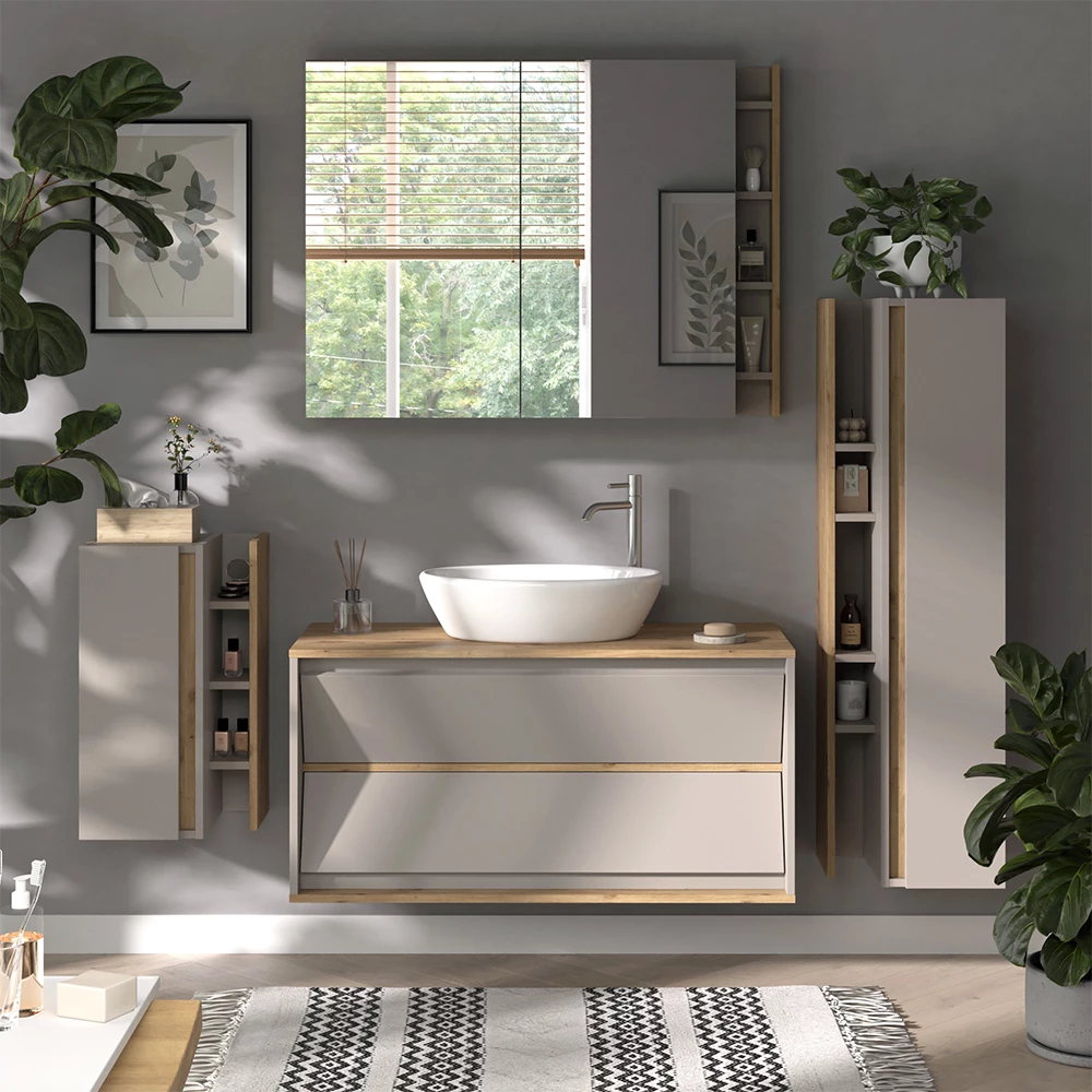 Badmöbel-Set in Cashmere, dargestellt im Ambiente mit Dekoration