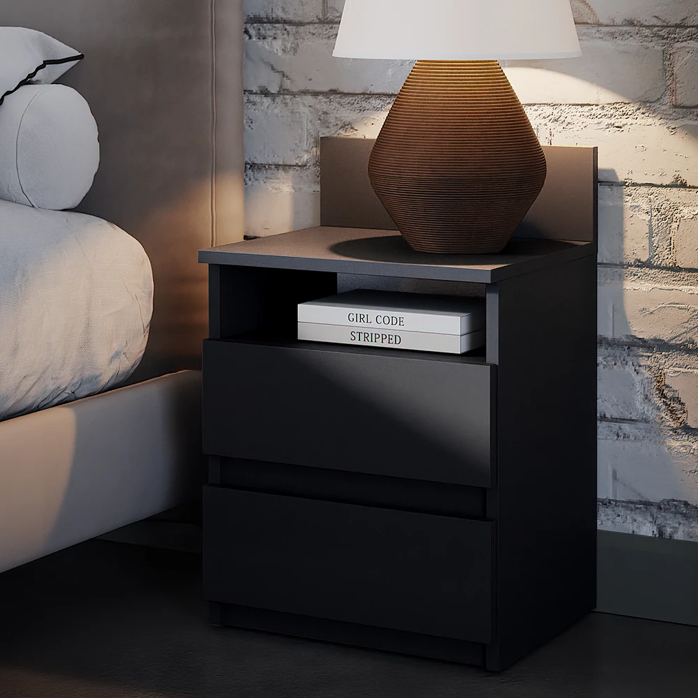 Nachttisch in Schwarz, dargestellt im Ambiente mit Dekoration