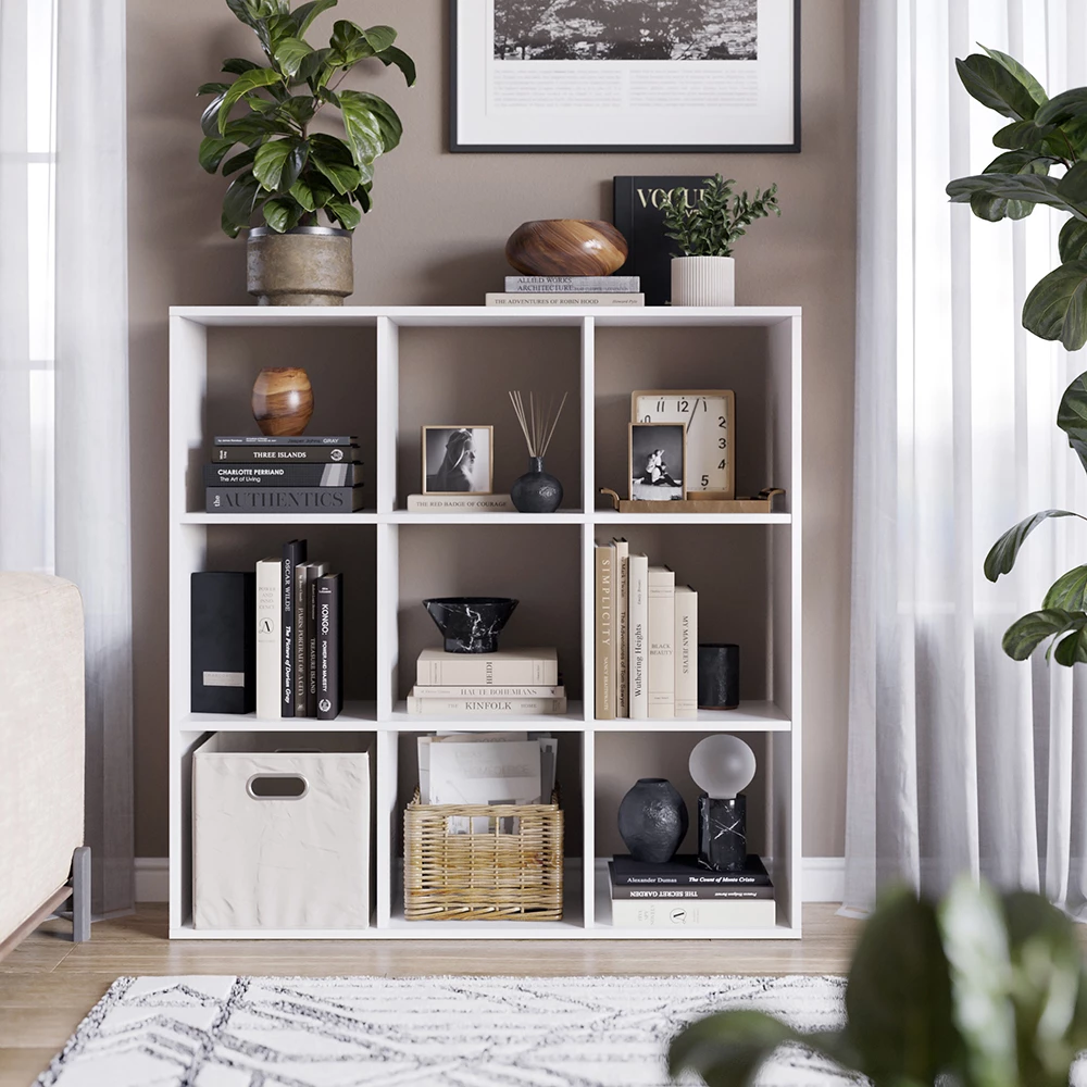 Nahaufnahme von Raumteiler in Weiß, zeigt Design- und Oberflächendetails