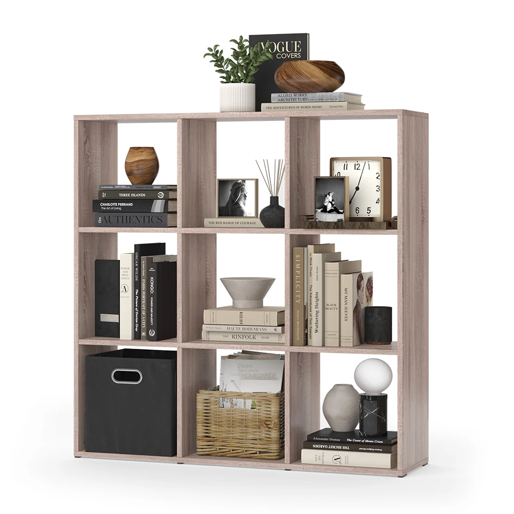 Rumdivider i farven Sonoma på hvid baggrund med dekorative elementer