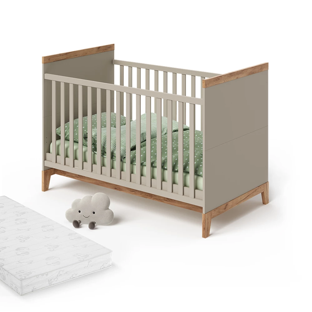 Babybett in Cashmere/Artisan auf weißem Hintergrund mit dekorativen Elementen