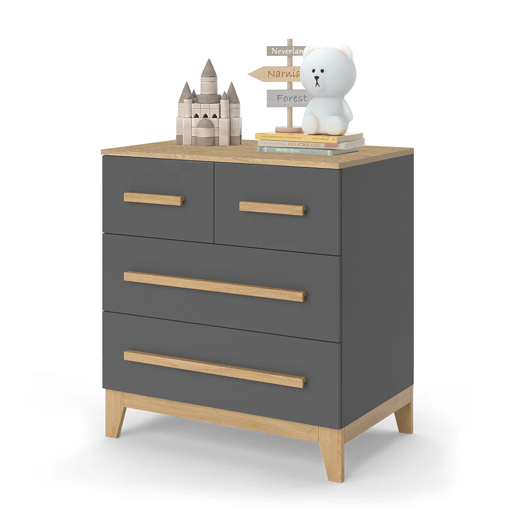 komód Szürke színben fehér háttéren dekoratív elemekkel