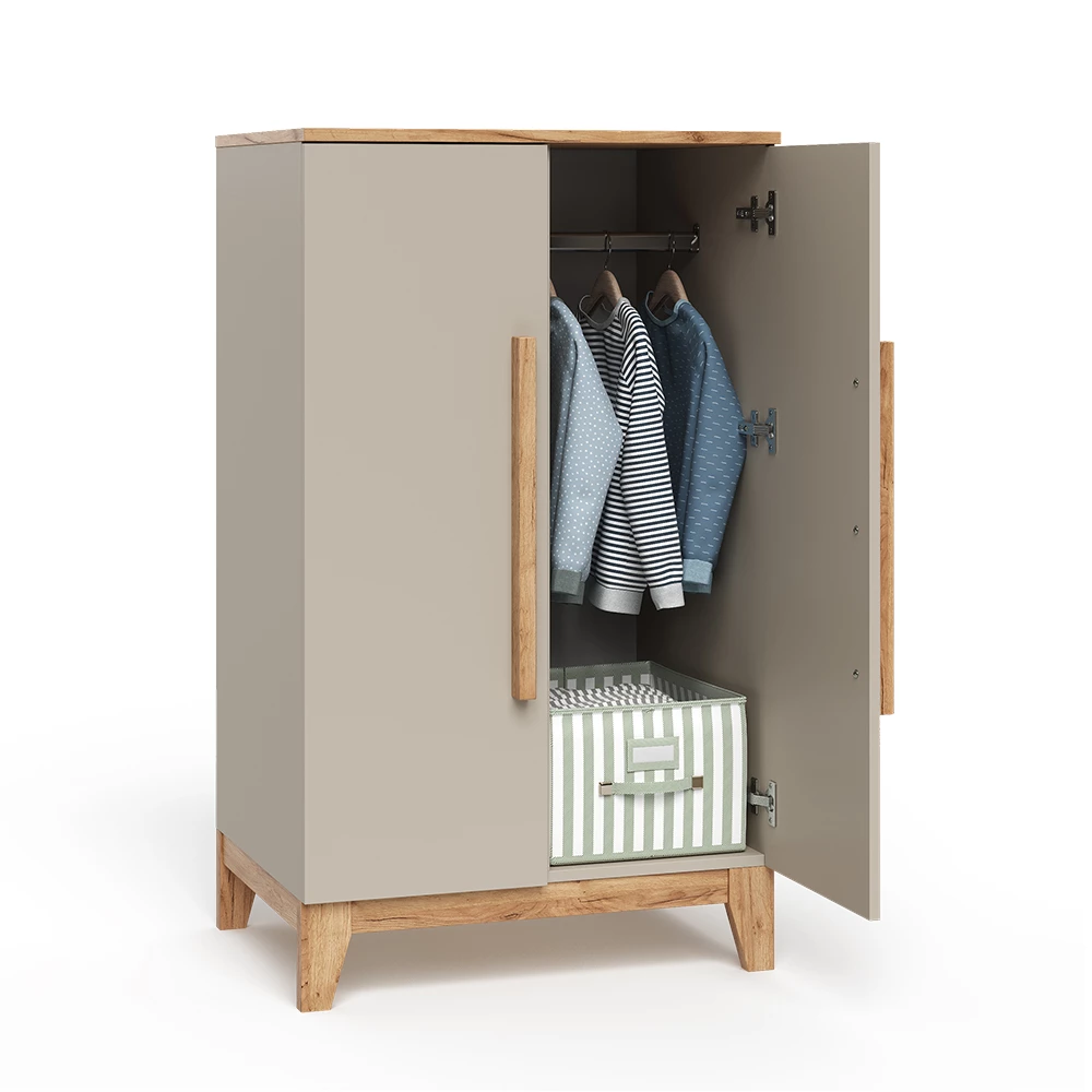 Armadio per bambini in Cashmere/Artigianale on white background with decorative elements