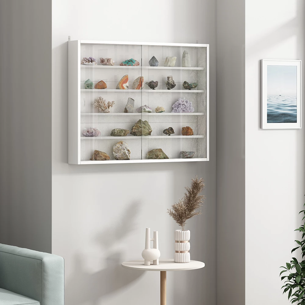 Wandvitrine in Wit shown in ambient setting with decoration