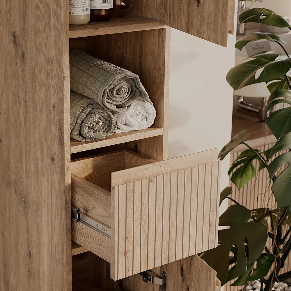 Close-up of Armadio per il bagno in Artigiano, showing texture/details