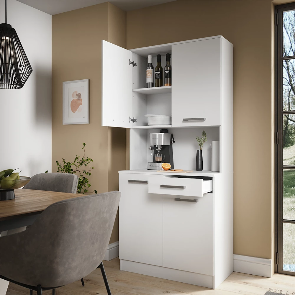 Gros plan de buffet de cuisine en Blanc, montrant le design et les détails de surface