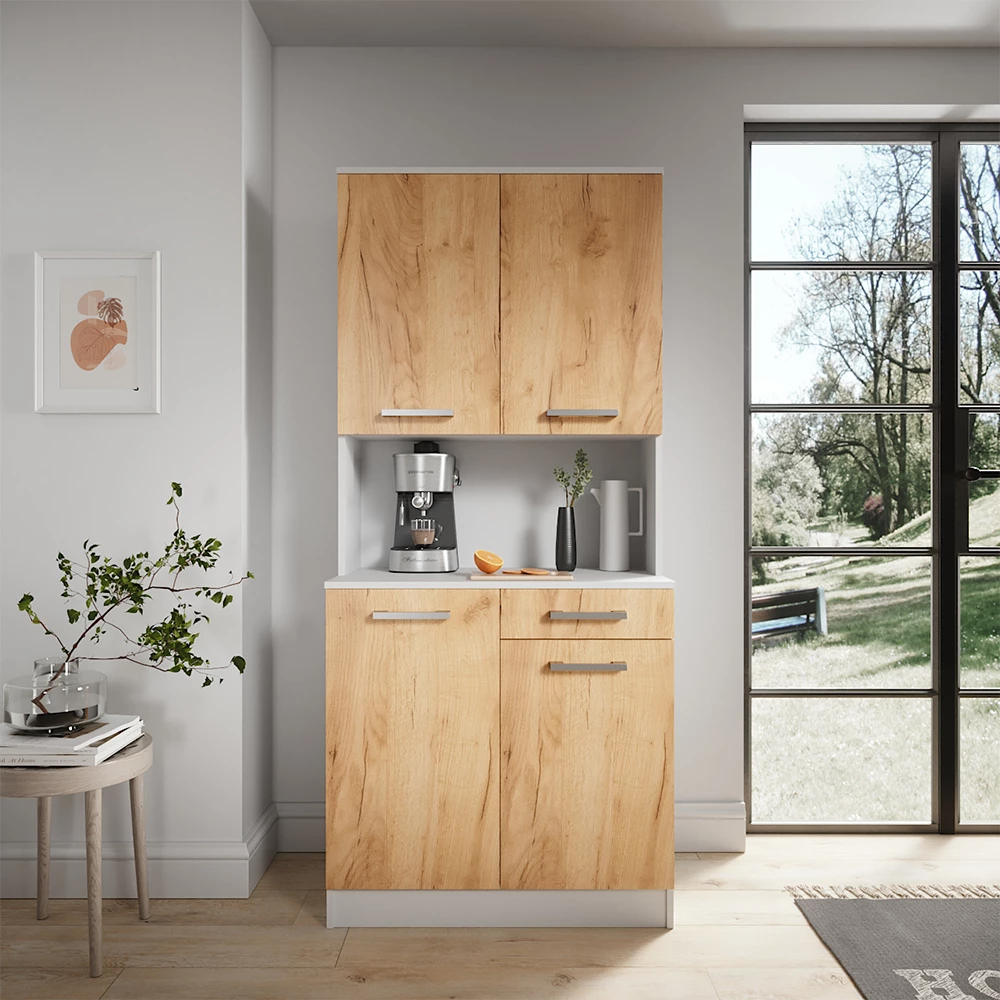 buffet de cuisine en Chêne blanc/force de l'or, présenté dans un décor ambiant avec décoration