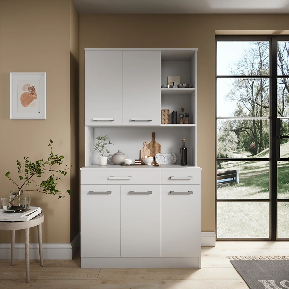 Küchenbuffet in Weiß, dargestellt im Ambiente mit Dekoration