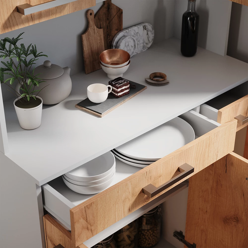 Gros plan de buffet de cuisine en Chêne blanc/force de l'or, montrant la texture/les détails