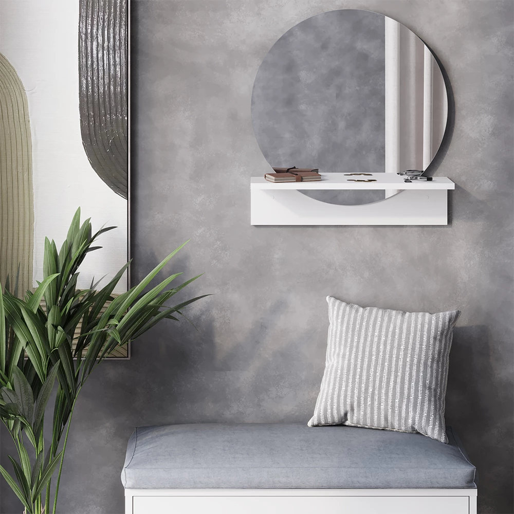 Specchio bagno in Bianco shown in ambient setting with decoration