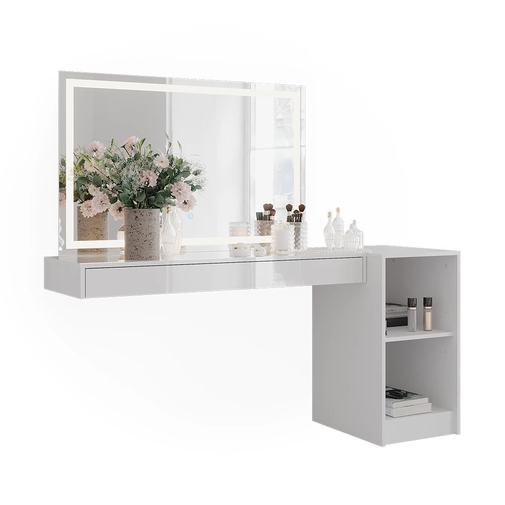 Coiffeuse en Blanc sur fond blanc avec des éléments décoratifs