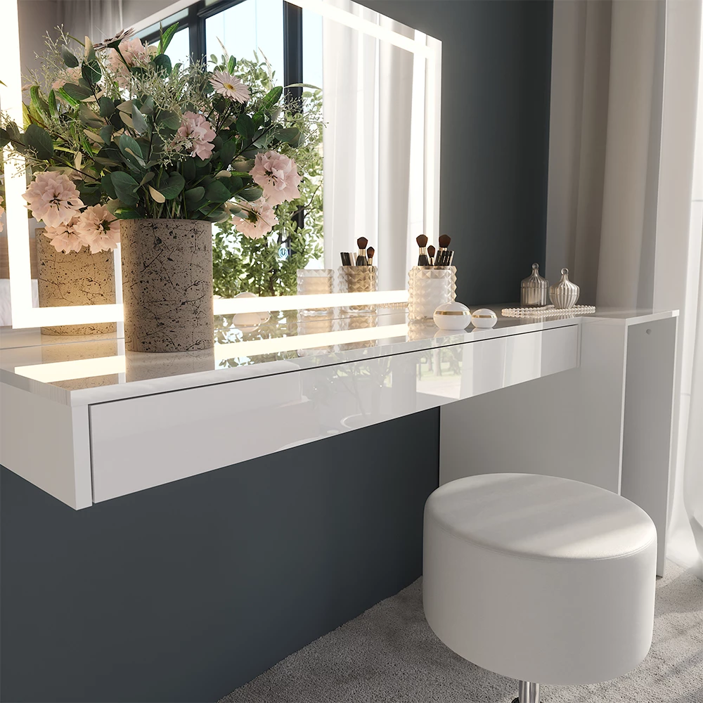 Nahaufnahme von Schminktisch in Weiß, zeigt Textur/Details