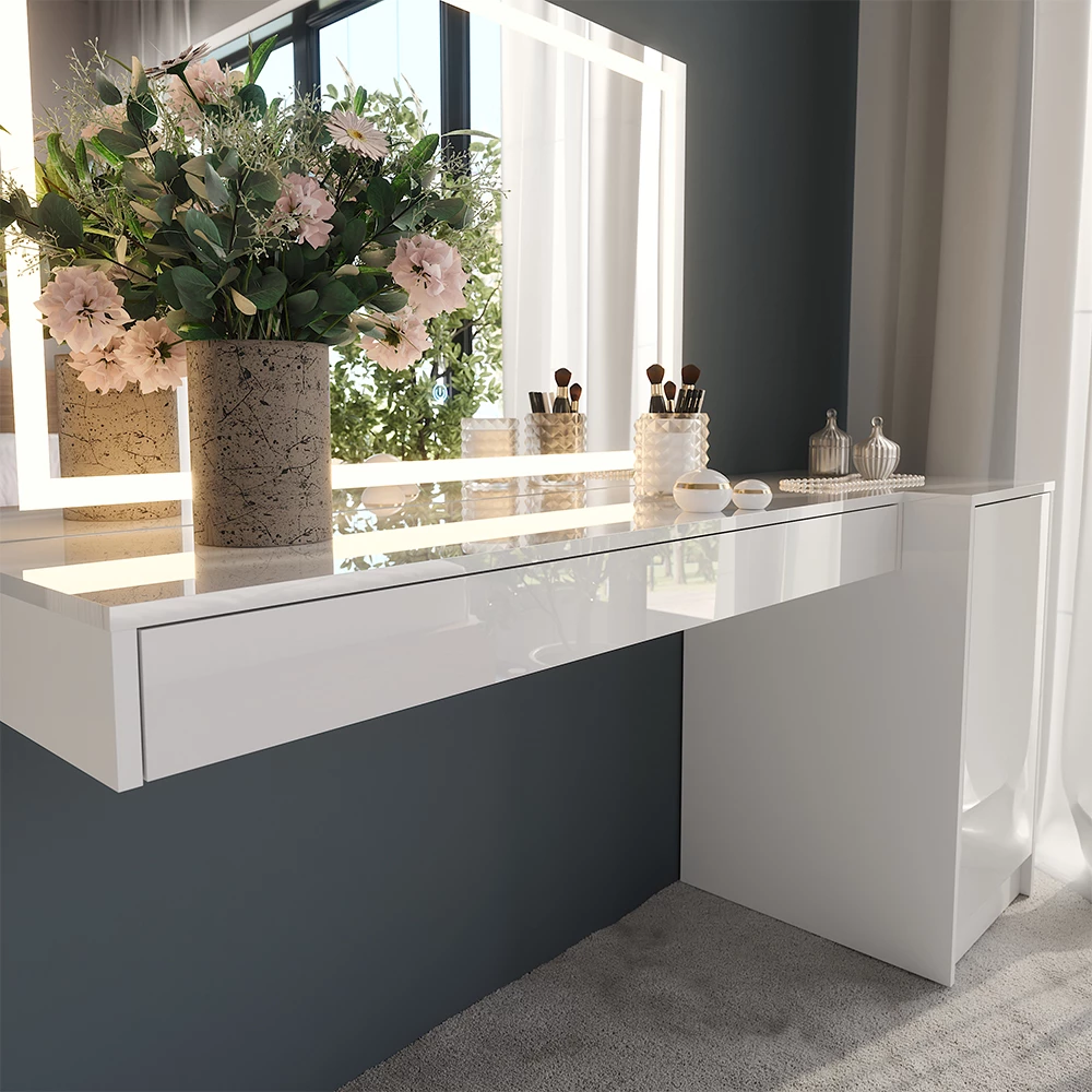 Gros plan de Coiffeuse en Blanc, montrant la texture/les détails