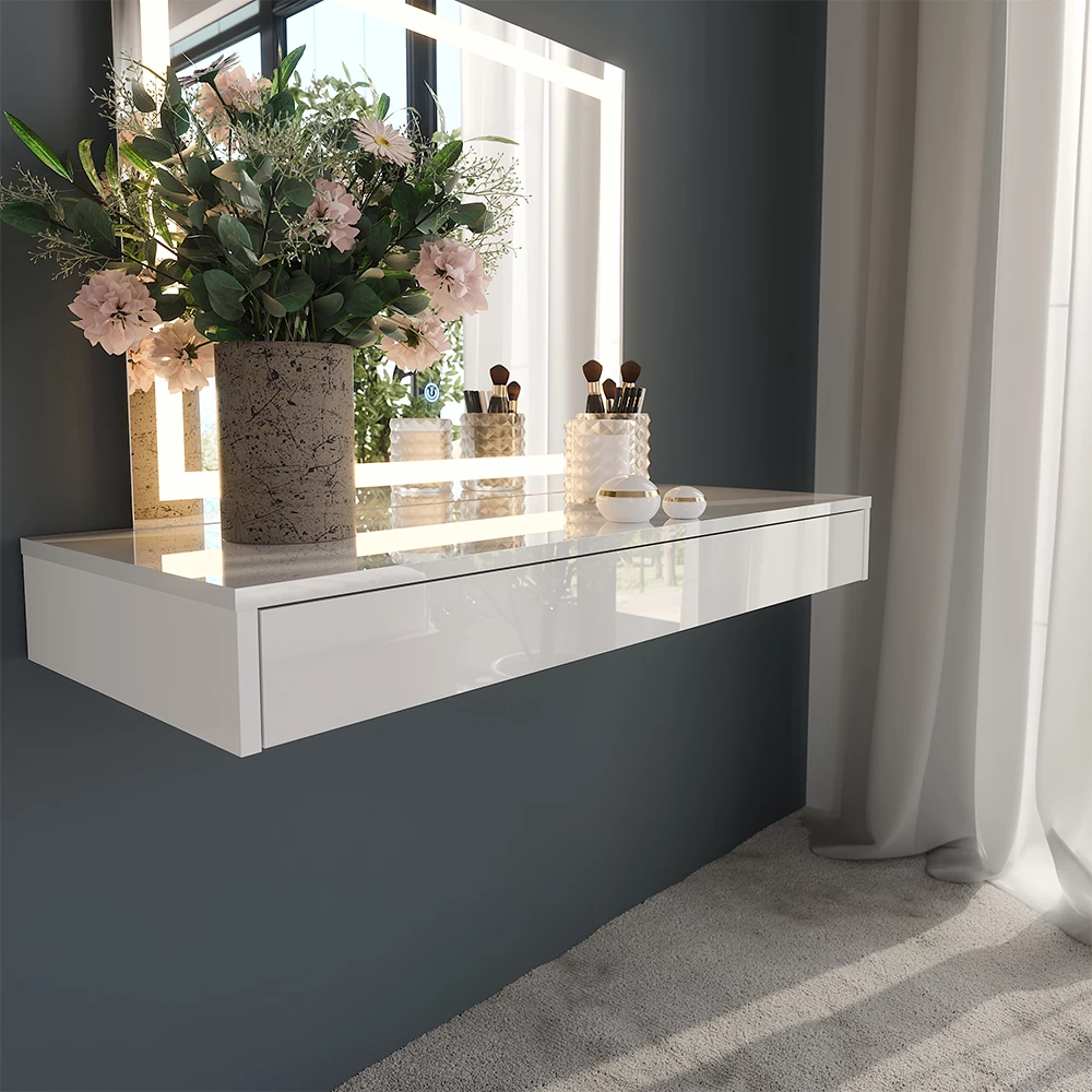 Nahaufnahme von Schminktisch in Weiß, zeigt Textur/Details